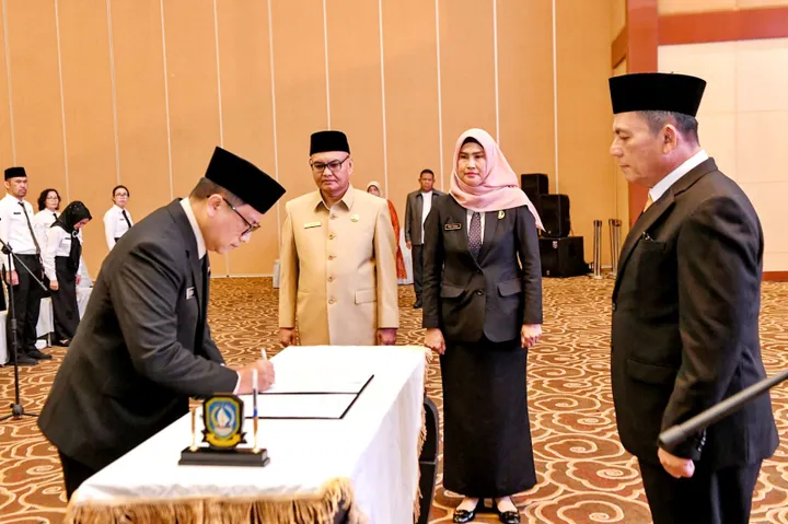 Kebijakan Sosial dan Publik Pemerintah Provinsi Kepulauan Riau: Transformasi untuk Kesejahteraan Masyarakat