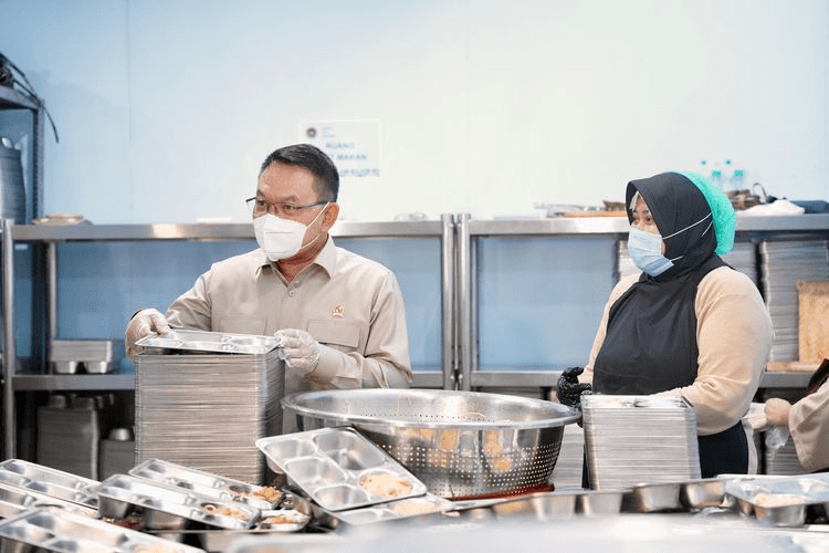KSP Dudung Sidak Dapur MBG, Temukan Belatung dan Ancam Tutup SPPG